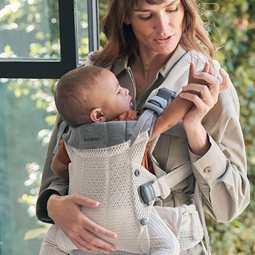 BABYBJORN抱っこ紐（新品）