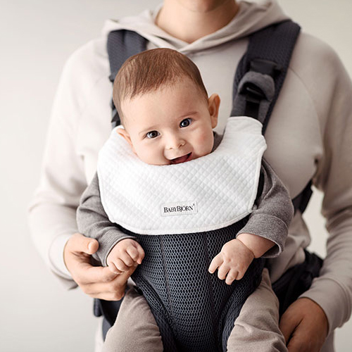 【極美品】ベビービョルン BABY CARRIER HARMONY専用スタイ付き 公式】ベビーキャリア HARMONY｜ベビービョルンの抱っこ紐